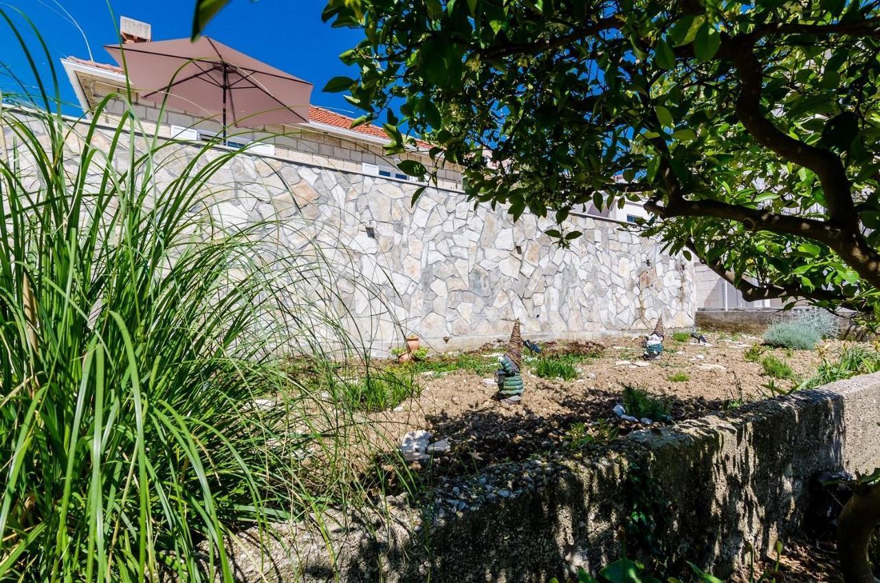 Holiday Home Lungo Mare Mlini Dış mekan fotoğraf